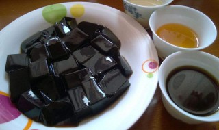 龟苓膏对人体的好处（龟苓膏对人体的好处与坏处）