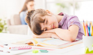 夏季为什么容易犯困（为何夏天容易犯困）