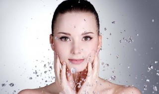 精华油的使用方法（头发精华油的使用方法）