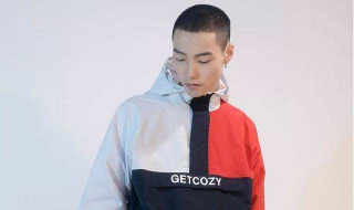 冲锋衣需要买大一码吗 冲锋衣应该买大一码吗?