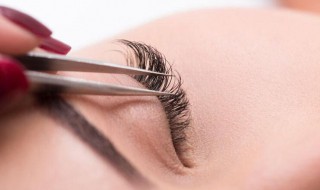 接睫毛之前能化妆吗 化了妆还能接睫毛吗