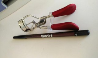 睫毛夹怎么夹下睫毛 如何用睫毛夹夹下睫毛
