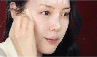 擦完粉底液后应该擦什么（粉底液擦好最后擦什么）