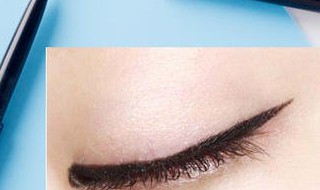 初学者用眼线胶笔还是眼线笔（初学者用眼线胶笔还是眼线笔比较好）