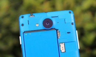 中兴V5手机的后盖怎样打开（vivoz5i手机后盖怎么打开）