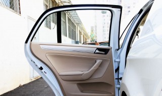 车门自动上锁怎么打开（车门自动上锁怎么打开视频）