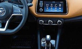 上车是先扭钥匙还是先踩离合（汽车钥匙启动要踩离合吗）