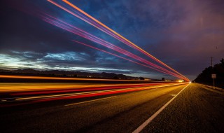 2021朋友圈最红最走心的短句（2021朋友圈超走心句子经典）