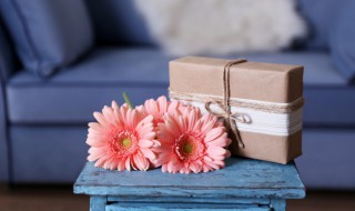 朋友圈收到礼物很感动的句子简短 收到礼物感动的话发朋友圈