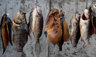 腊鱼头怎么做才好吃 腊鱼头怎么做才好吃又简单视频