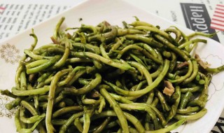 蒿子炒咸肉 野蒿炒咸肉的做法