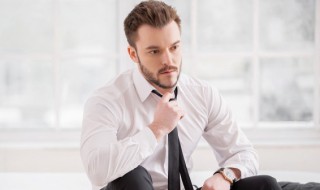 男矮个子穿衣技巧 个矮男生穿衣技巧