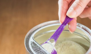 羊奶粉好还是牛奶粉好（早产儿喝羊奶粉好还是牛奶粉好）