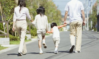 随着的意思是什么 随着表示什么