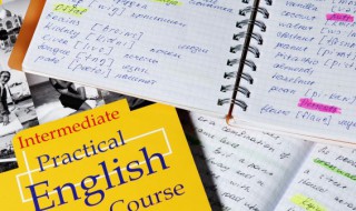 彩虹英语怎么读（彩虹英语怎么读?）