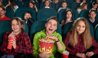 看电影用英语怎么说（看电影用英语怎么说写）