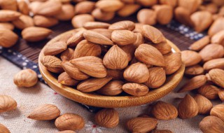 什么人不能吃杏仁（什么人不能吃杏仁豆腐）