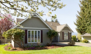 梦见别人家房子倒塌是什么意思（梦见别人家的房子要倒塌是什么意思）