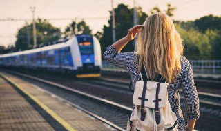 梦到女儿丢了什么预兆（梦到女儿丢了什么预兆现实怀孕了）