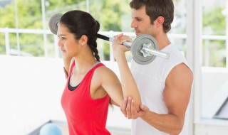 女生练臂力的最佳方法（女生练手臂力量的方法）