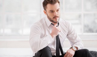 背头发型怎么打理(背头发型怎么打理两边需要理吗)