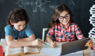 friday怎么读 Fridays怎么读