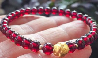 女人发横财最灵的方法（女人发横财最灵的方法办公桌）