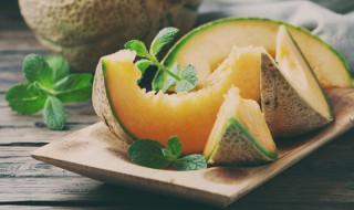 什么人不能吃哈密瓜 什么人不能吃哈密瓜籽