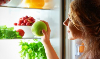 熟食能不能放在冰柜里冷冻（熟食在冰柜里冻多久可以食用）