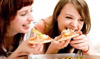 披萨剩下来怎么保存（披萨剩下来怎么保存不硬）