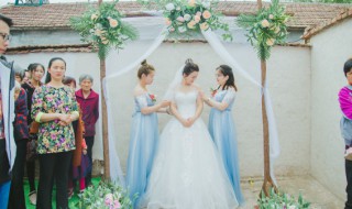 嫁女儿请柬怎么写（嫁女儿请柬怎么写内容）