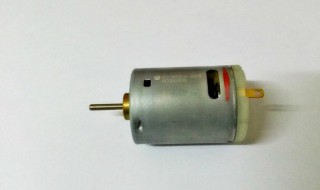 电吹风电机是775电机吗?（电吹风直流电机）