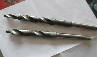 在玻璃上钻孔用什么钻头(给玻璃钻孔用什么钻头)