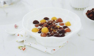 牛奶和什么水果一起吃（牛奶和什么水果一起吃会拉肚子）