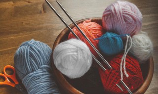 插肩毛衣从下往上开挂肩的织法（从上往下织插肩毛衣袖子的织法）