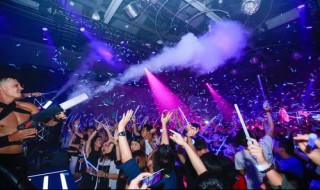 怎么在群里发语音DJ 怎么在群里发语音文件