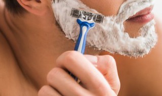 男士要用什么洁面乳护肤（男士要用什么洁面乳护肤好）