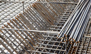 楼板钢筋的搭接位置（楼板钢筋的搭接位置要求）