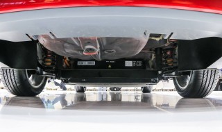 北汽eu5底盘前面蹭了会伤到电池吗 北汽eu5底盘修复