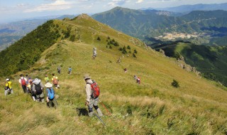 梦见爬山 梦见爬山是什么意思 周公解梦