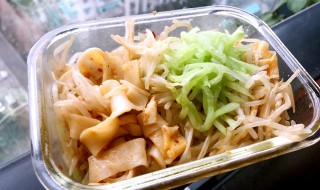 凉皮是用什么面粉做的 凉皮用啥面粉做