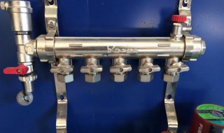 地暖回水阀门是开大还是关小（地暖回水阀门是开大还是关小的）