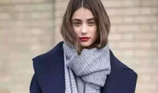 蓝大衣配什么颜色围巾好看 蓝色大衣配什么颜色围巾好看