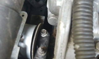 天籁v6助力泵怎么拆装 天籁v6助力泵怎么拆装图