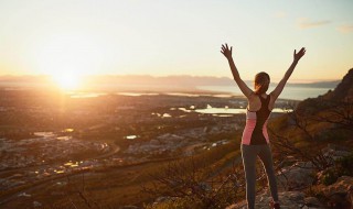 田径跳跃运动的基本形式有哪些 田径运动中的跳跃项目由什么组成