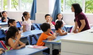 伊索寓言里搜集整理了什么民间故事（伊索寓言里搜集整理了什么民间故事和传说）