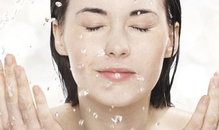 脸上长斑怎么调理化妆 需要做好这些工作