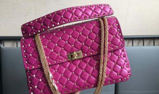 菱格包包买什么颜色好看（菱格包包买什么颜色好看图片）