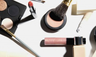 化妆需要使用化妆刷吗（化妆必须用化妆刷吗）