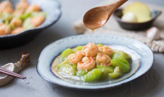 丝瓜炒虾仁的做法 丝瓜炒虾仁的做法视频